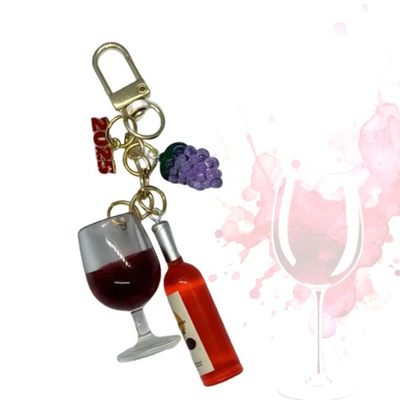 3D Wine Bottle Glass Grapes Keychain Bag Hang Tag Clip - Picture 1 of 4